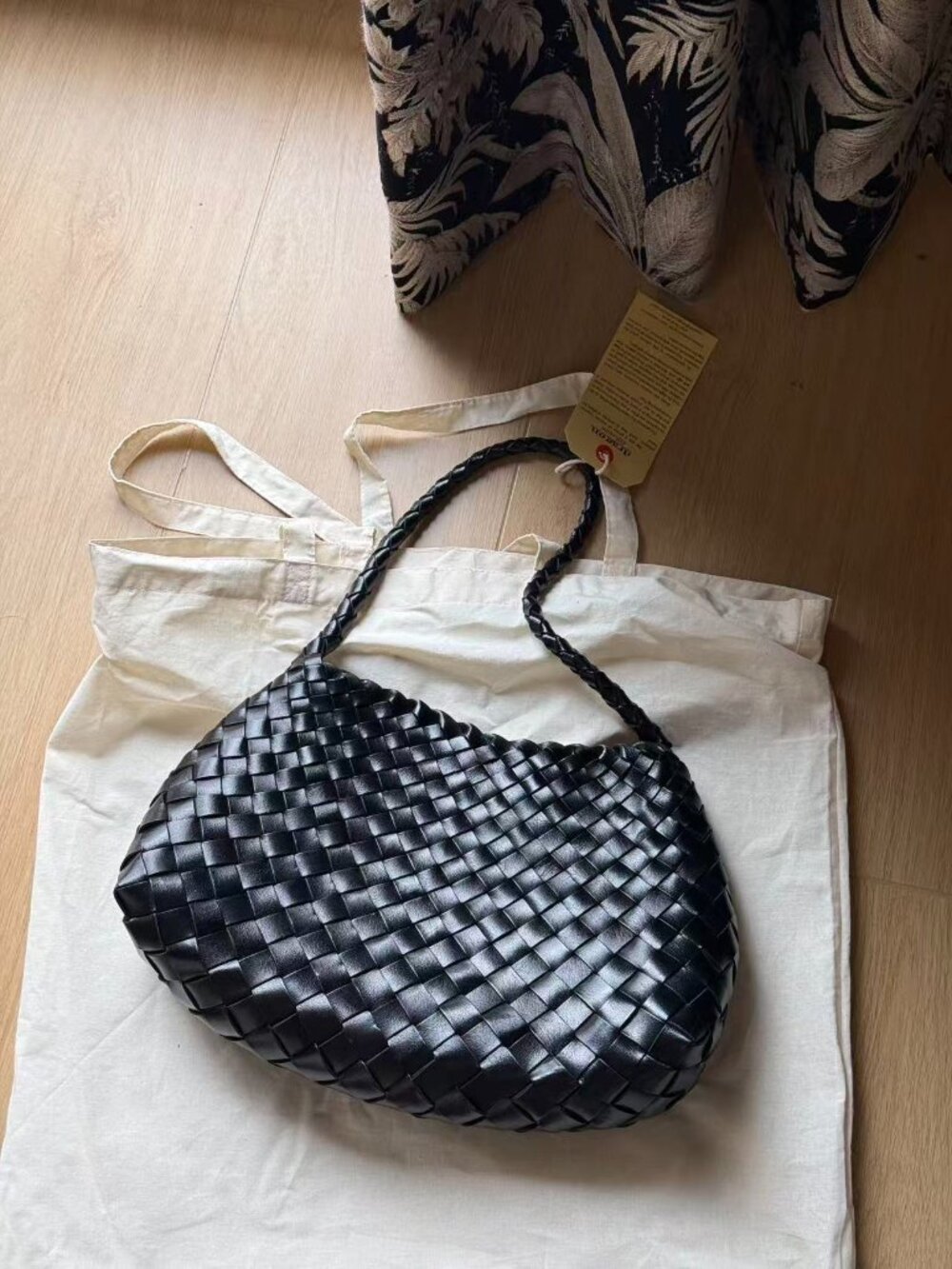 Dragon Diffusion Handwoven Leather Shoulder Bag Black Woven Tote